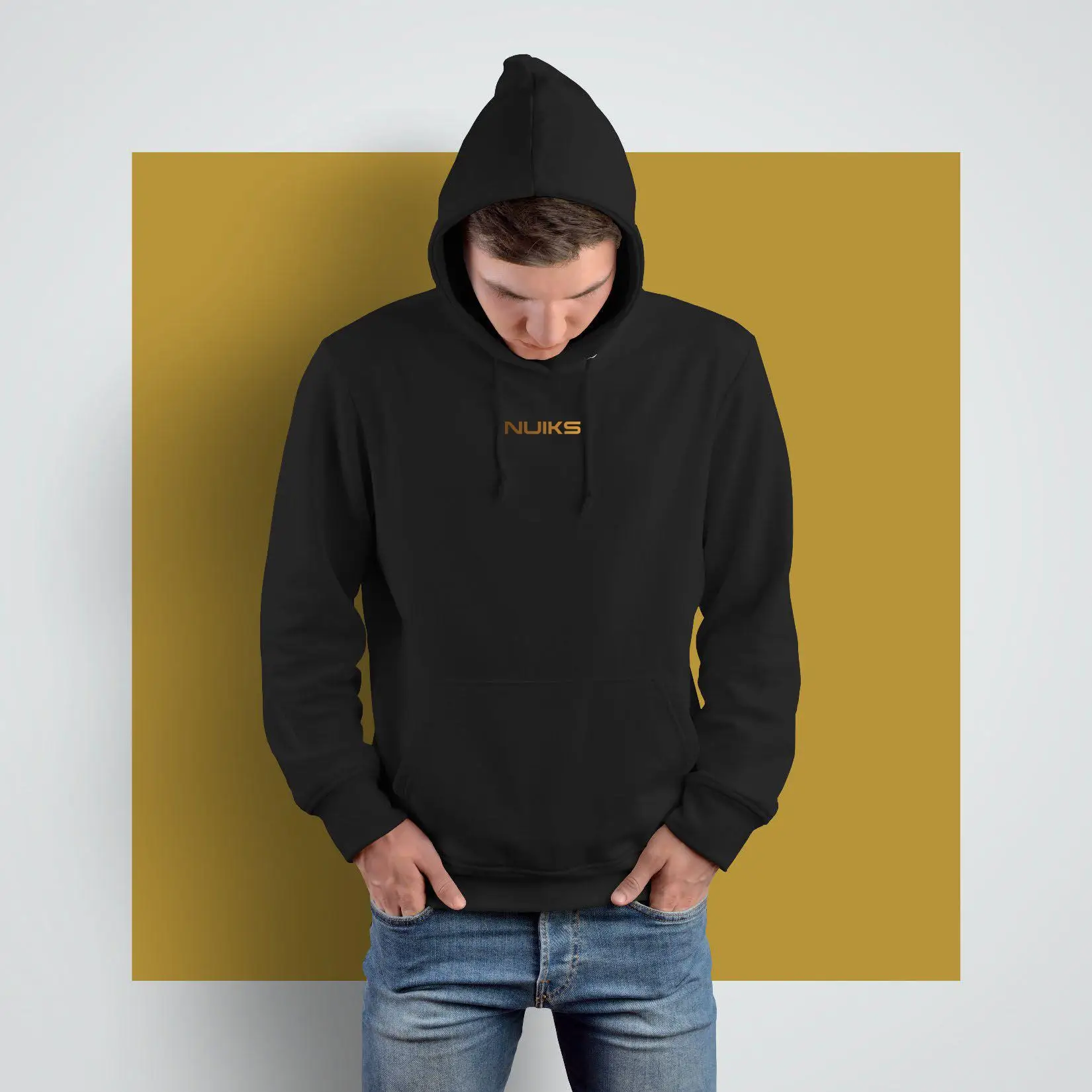 hoodie-nuiks-staff